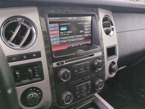 Used 2015 Ford Expedition Limited w/ Equipment Group 301A image 30