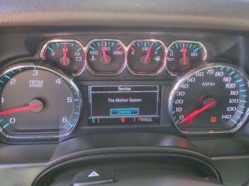 Used 2019 Chevrolet Suburban LT RWD image 19