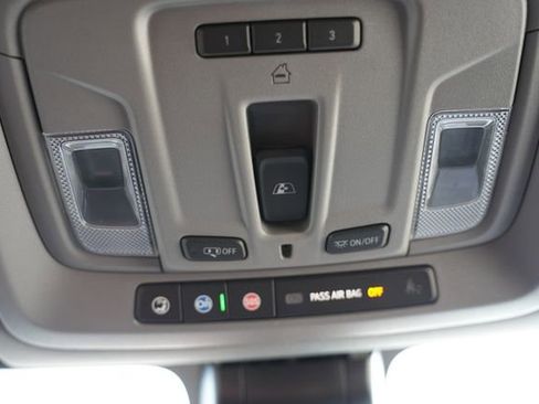 Used 2023 GMC Sierra 3500 Denali image 30