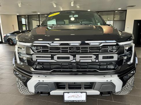 Used 2025 Ford F150 Raptor AWD/4WD image 8