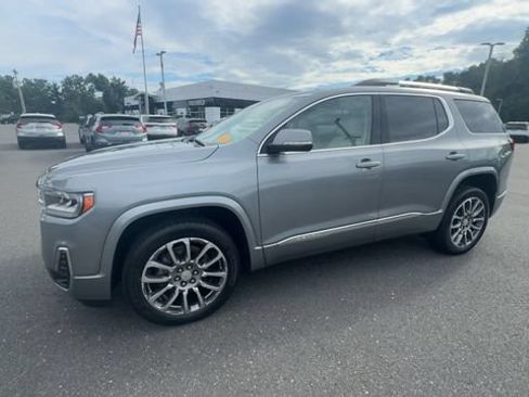 Used 2023 GMC Acadia Denali AWD/4WD image 4
