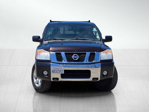 Used 2012 Nissan Titan SV w/ SV Value Truck Pkg AWD/4WD image 3