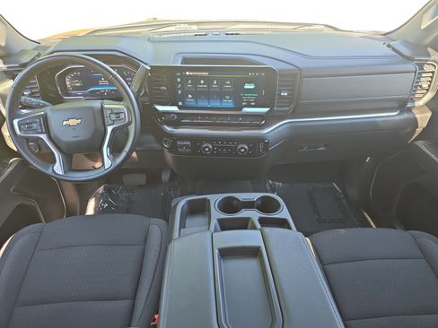 Used 2025 Chevrolet Silverado 1500 LT RWD image 9
