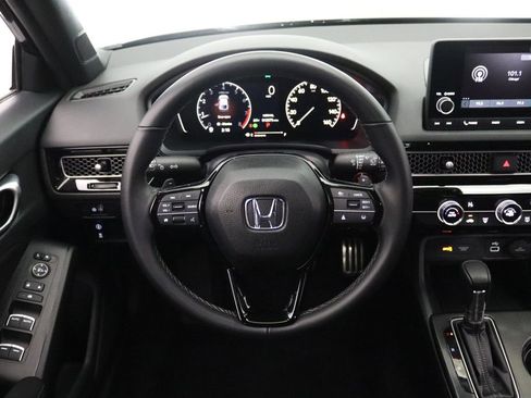 Used 2023 Honda Civic Sport image 15