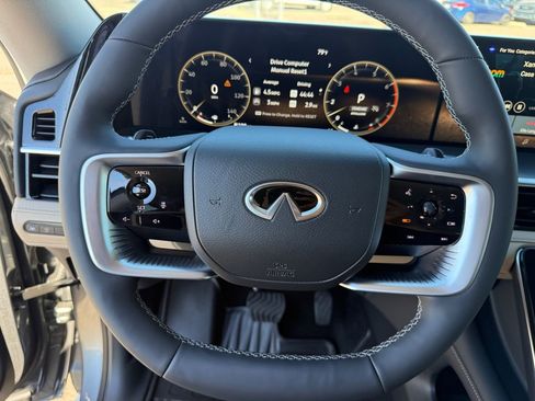 New 2026 INFINITI QX80 Pure image 15