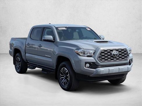 Used 2021 Toyota Tacoma TRD Sport w/ Technology Package AWD/4WD image 3