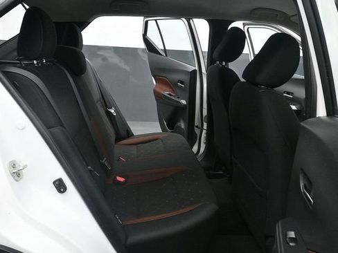 Used 2020 Nissan Kicks SR w/ Exterior Package image 12