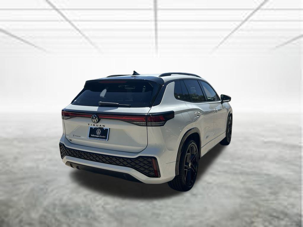 New 2026 Volkswagen Tiguan SE R-Line FWD image 6