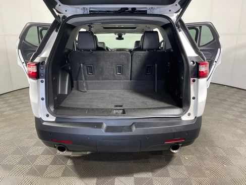 Used 2020 Chevrolet Traverse RS AWD/4WD image 21