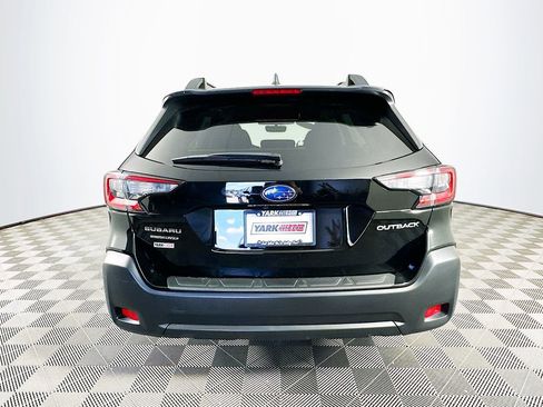 Used 2025 Subaru Outback Premium w/ Popular Package #1A image 9