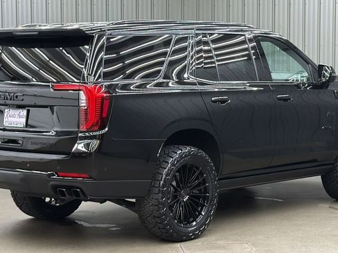 Used 2026 GMC Yukon AT4 Ultimate w/ LPO, Floor Liner Package AWD/4WD image 5