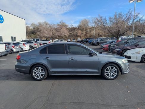 Used 2015 Volkswagen Jetta S image 2