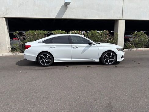 Used 2022 Honda Accord Sport image 3
