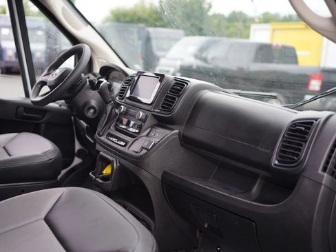 Used 2025 RAM ProMaster 3500 w/ Convenience Group FWD image 2