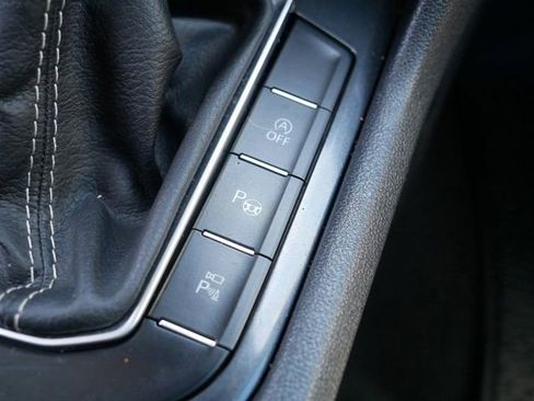 Certified 2023 Volkswagen Tiguan SEL R-Line AWD/4WD image 35