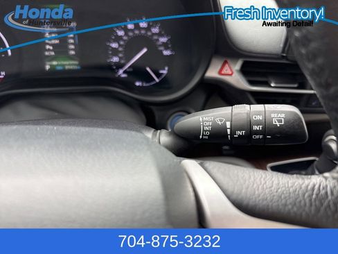 Used 2021 Toyota Sienna XLE image 28