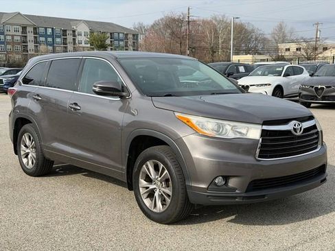 Used 2014 Toyota Highlander Plus image 1