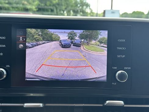 Certified 2024 Kia Carnival LX FWD image 35