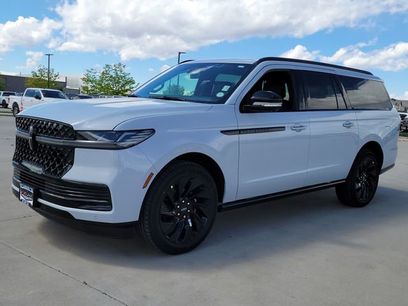 New 2026 Lincoln Navigator L Reserve w/ Jet Appearance Package