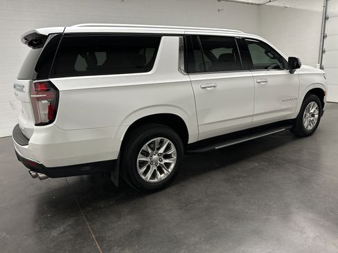 Used 2021 Chevrolet Suburban Premier image 11