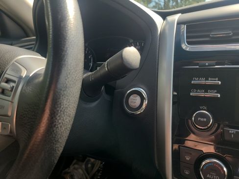Used 2013 Nissan Altima 2.5 SV FWD image 24