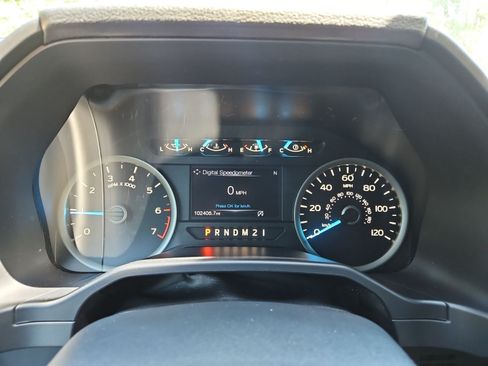Used 2017 Ford F150 XLT w/ Equipment Group 302A Luxury AWD/4WD image 24
