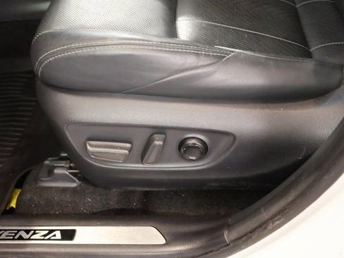 Used 2021 Toyota Venza XLE w/ Softex Package image 13