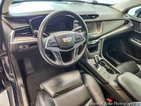 Used 2017 Cadillac XT5 Luxury FWD image 10