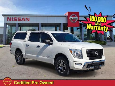 Certified 2023 Nissan Titan SV image 1