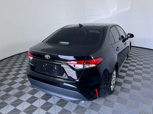 Used 2024 Toyota Corolla LE FWD image 3