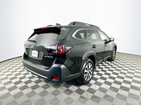 Used 2025 Subaru Outback Premium w/ Popular Package #1A image 10