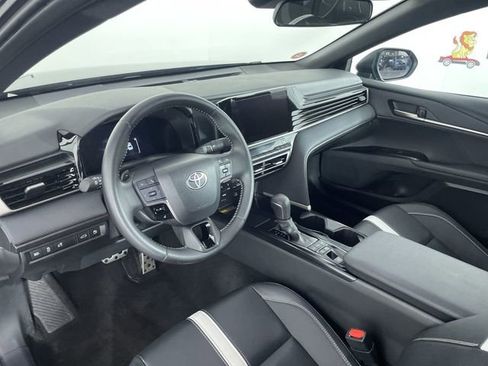 Used 2025 Toyota Camry SE FWD image 20