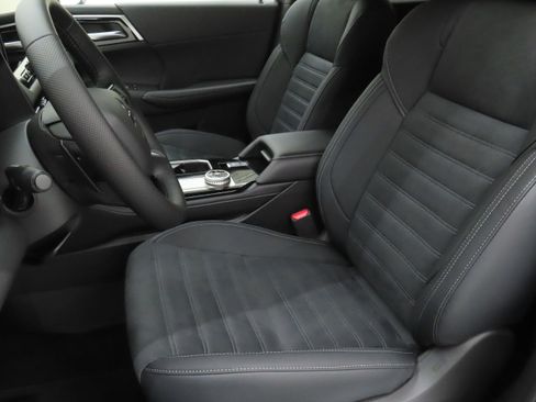 New 2026 Mitsubishi Outlander LE FWD image 10
