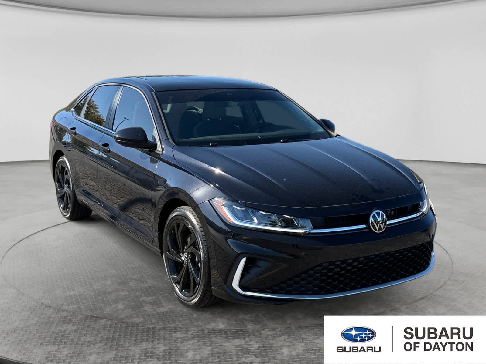 Used 2026 Volkswagen Jetta SE FWD image 3