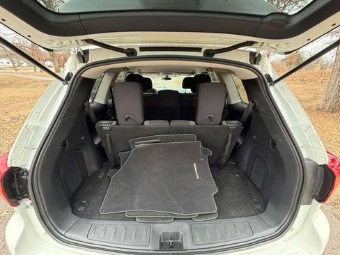 Used 2018 Nissan Pathfinder S image 22