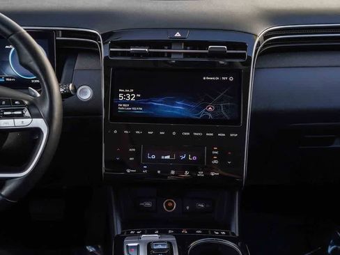 Used 2022 Hyundai Tucson Limited FWD image 13