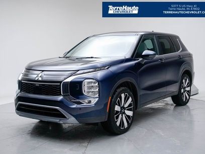 Used 2025 Mitsubishi Outlander SE