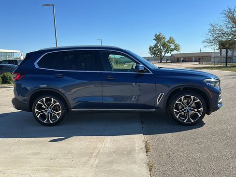 Used 2022 BMW X5 xDrive40i w/ Premium Package image 9