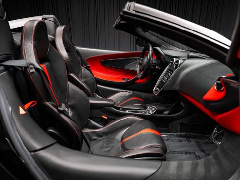 Used 2019 McLaren 570S Spider RWD image 61