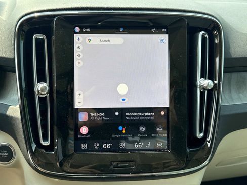 New 2026 Volvo XC40 B5 Ultra w/ Climate Package image 21