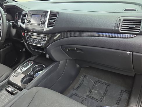 Certified 2019 Honda Passport Sport image 16