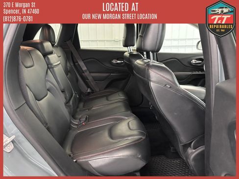 Used 2014 Jeep Cherokee Trailhawk w/ Comfort/Convenience Group AWD/4WD image 30