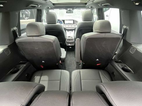 Used 2022 Mercedes-Benz GLS 450 4MATIC image 13