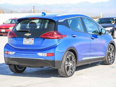 Used 2019 Chevrolet Bolt Premier w/ Infotainment Package image 5