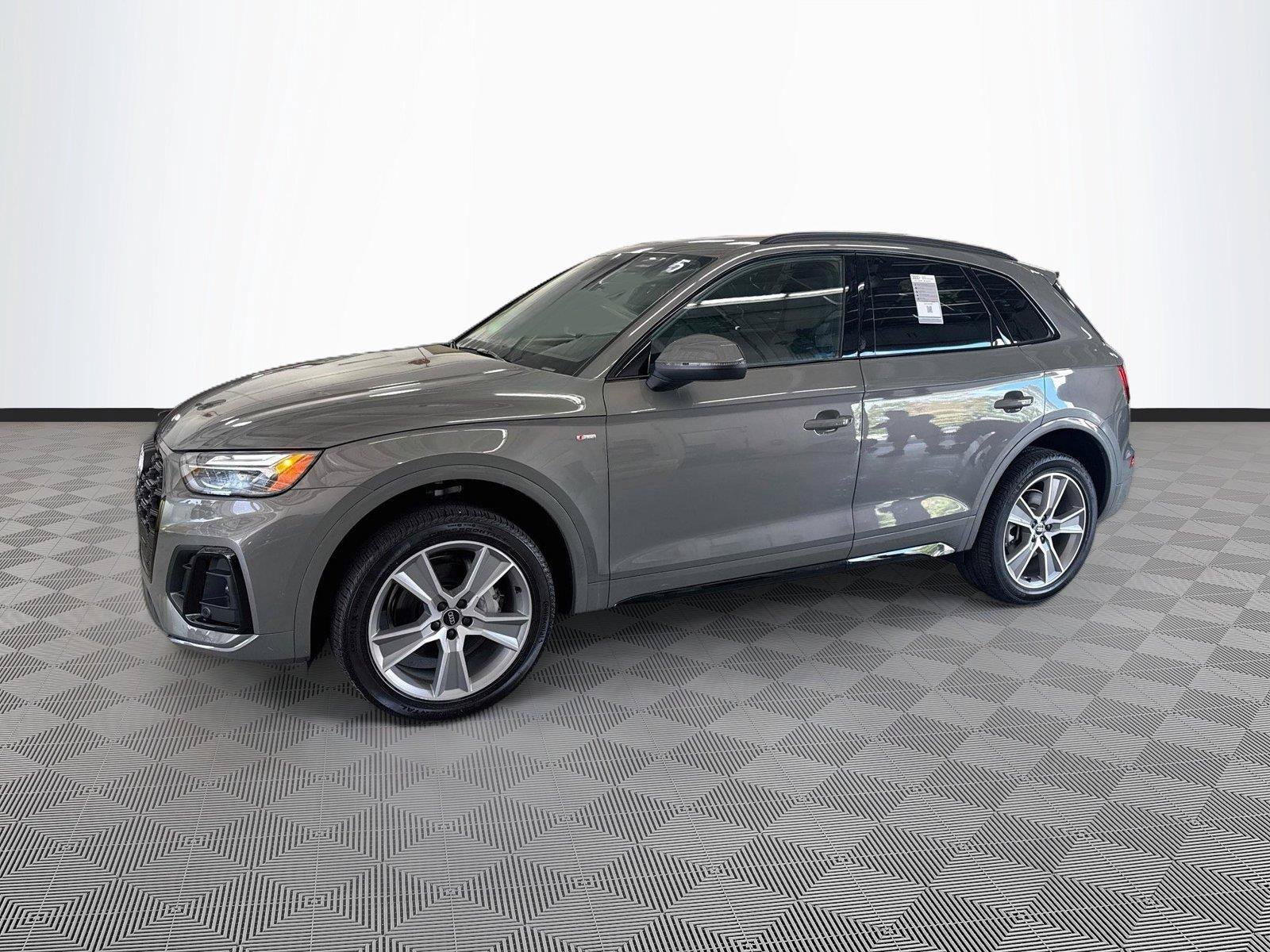 Certified 2025 Audi Q5 2.0T Premium AWD/4WD image 3