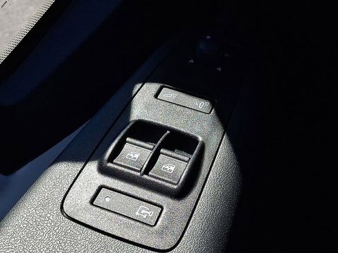 Used 2025 RAM ProMaster 2500 w/ Convenience Group image 25