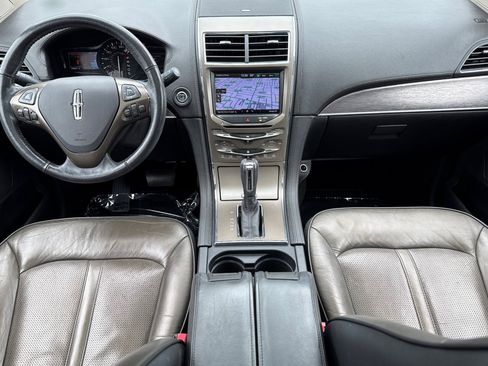 Used 2013 Lincoln MKX AWD image 13