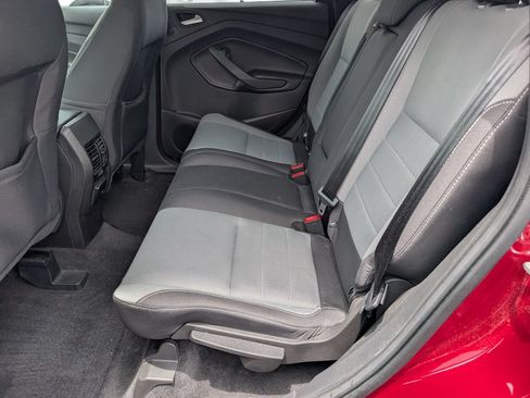 Used 2016 Ford Escape SE w/ Equipment Group 201A FWD image 7