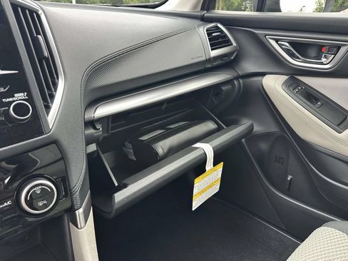Certified 2023 Subaru Forester Premium AWD/4WD image 17