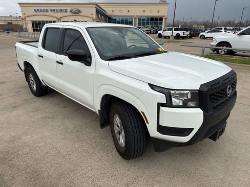 Used 2025 Nissan Frontier S image 18